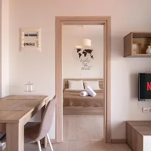 Minimalist W/ View Apartman