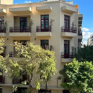 The Maroon Bottle Luxury Thessaloníki
